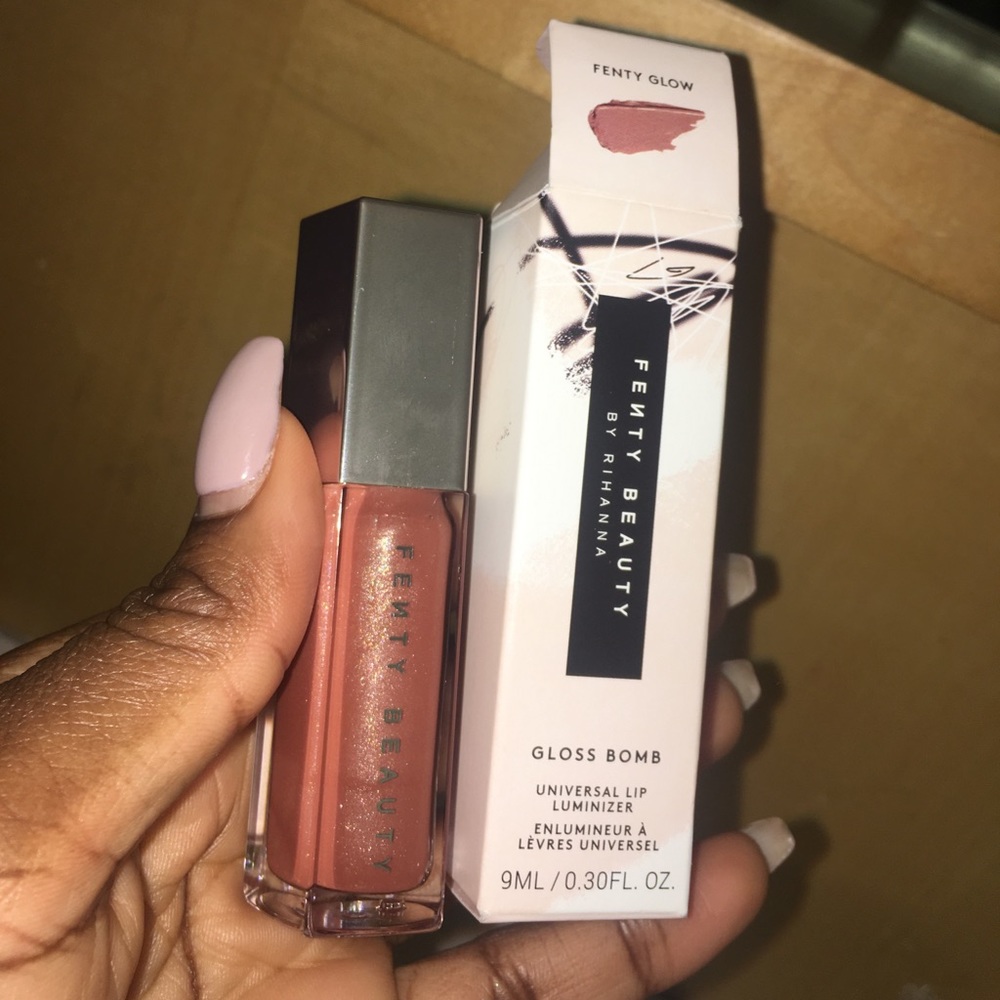 FENTY BEAUTY GLOSS BOMB